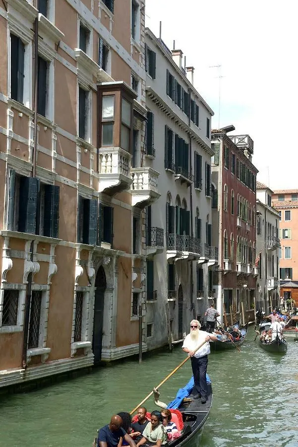 Corte Barozzi Venice Suites Apart-hotel