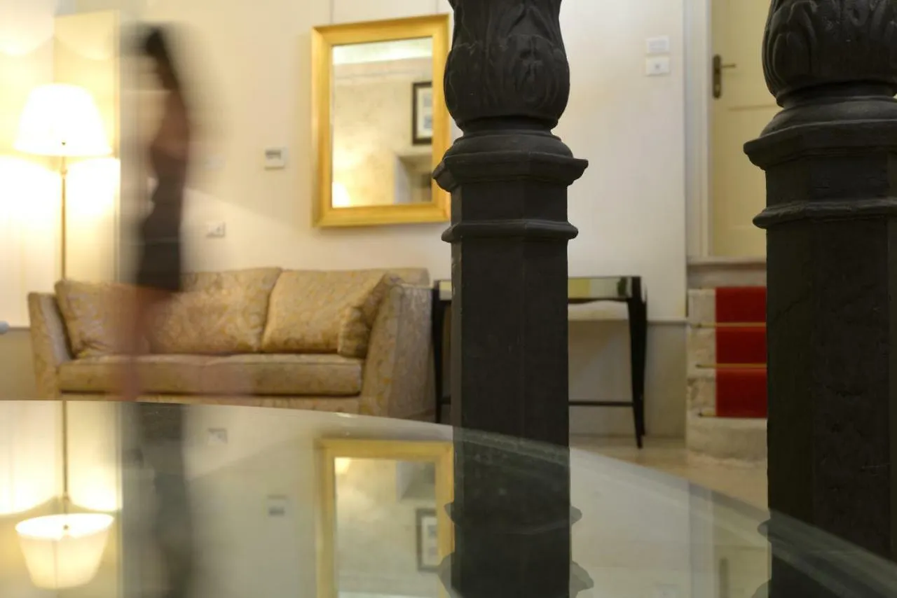 Corte Barozzi Venice Suites 2*,