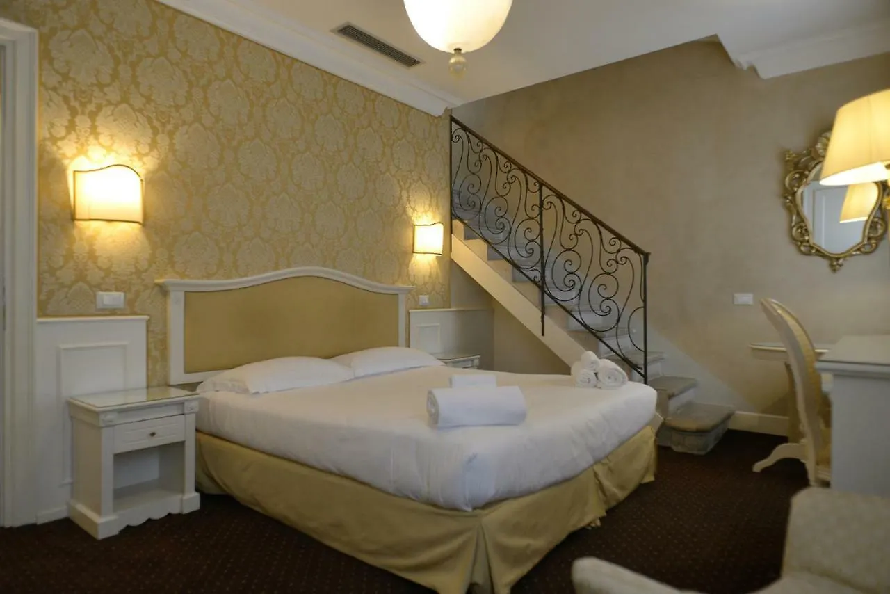 Corte Barozzi Venice Suites 2*,  Italien