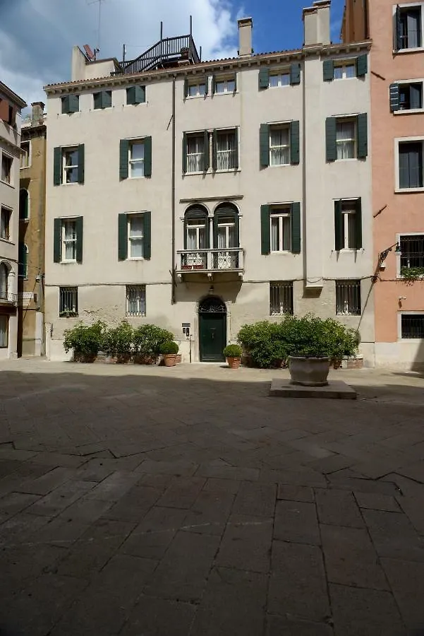 Aparthotel Corte Barozzi Venice Suites